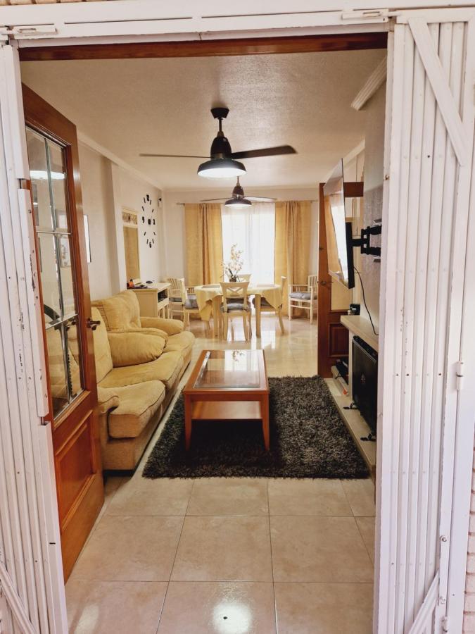 Magnifico Chalet Adosado En Torrevieja, Alicante. 외부 사진