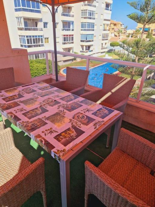 Magnifico Chalet Adosado En Torrevieja, Alicante. 외부 사진