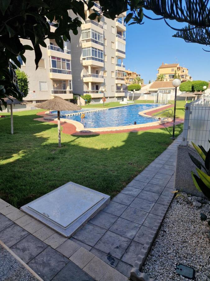 Magnifico Chalet Adosado En Torrevieja, Alicante. 외부 사진