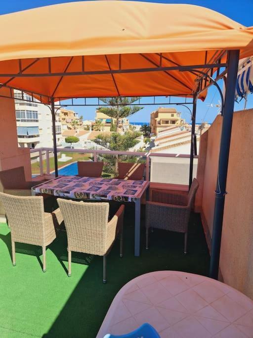 Magnifico Chalet Adosado En Torrevieja, Alicante. 외부 사진